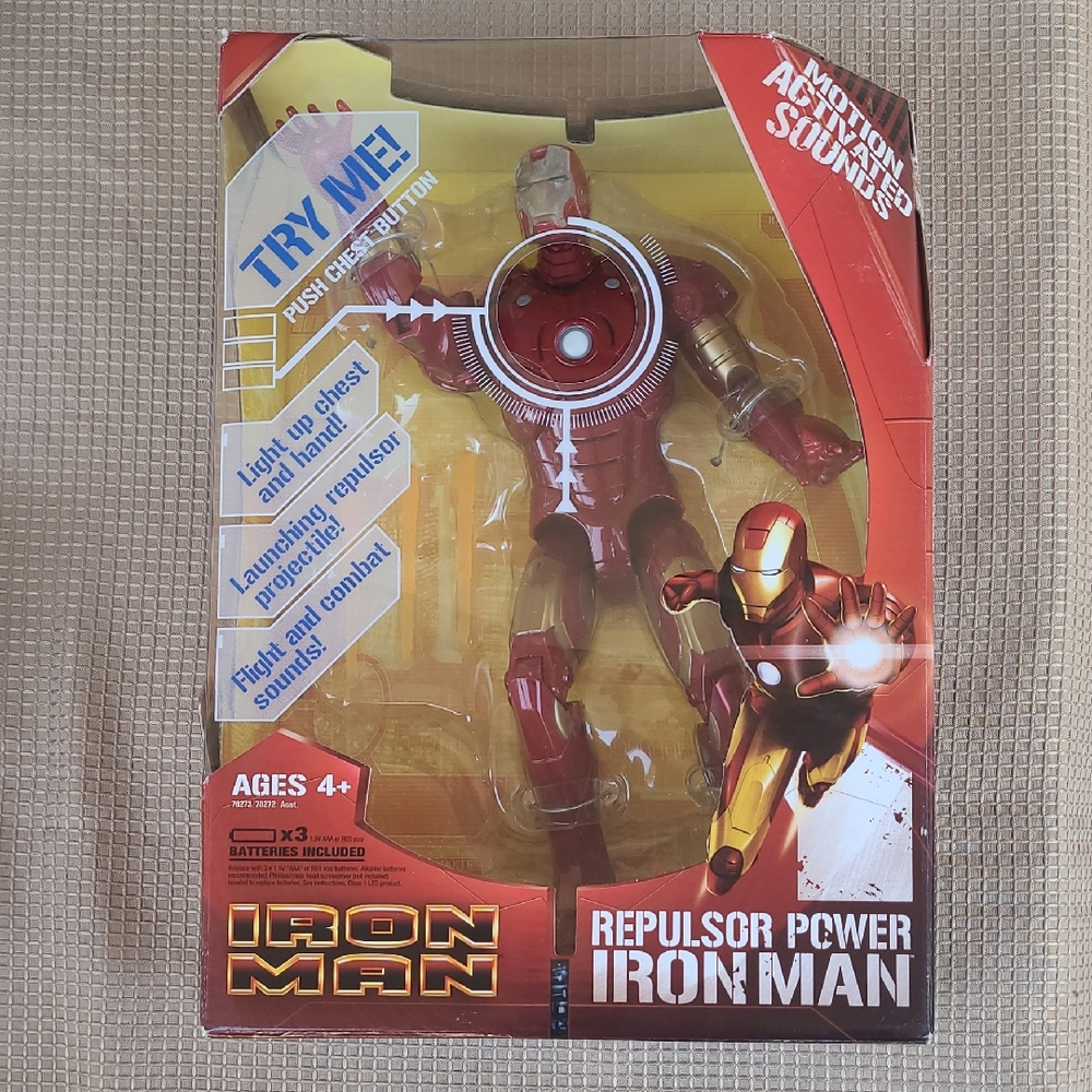 Iron Man Repulsor Power Figure in Red and Gold